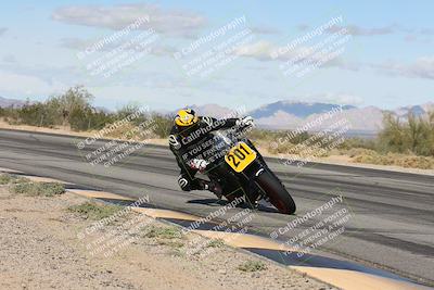 media/Nov-16-2025-Race Pace (Sun) [[8c5fa54630]]/Non Verified Riders (1st 20 Minutes)/3-Turn 3 Inside (11am)/